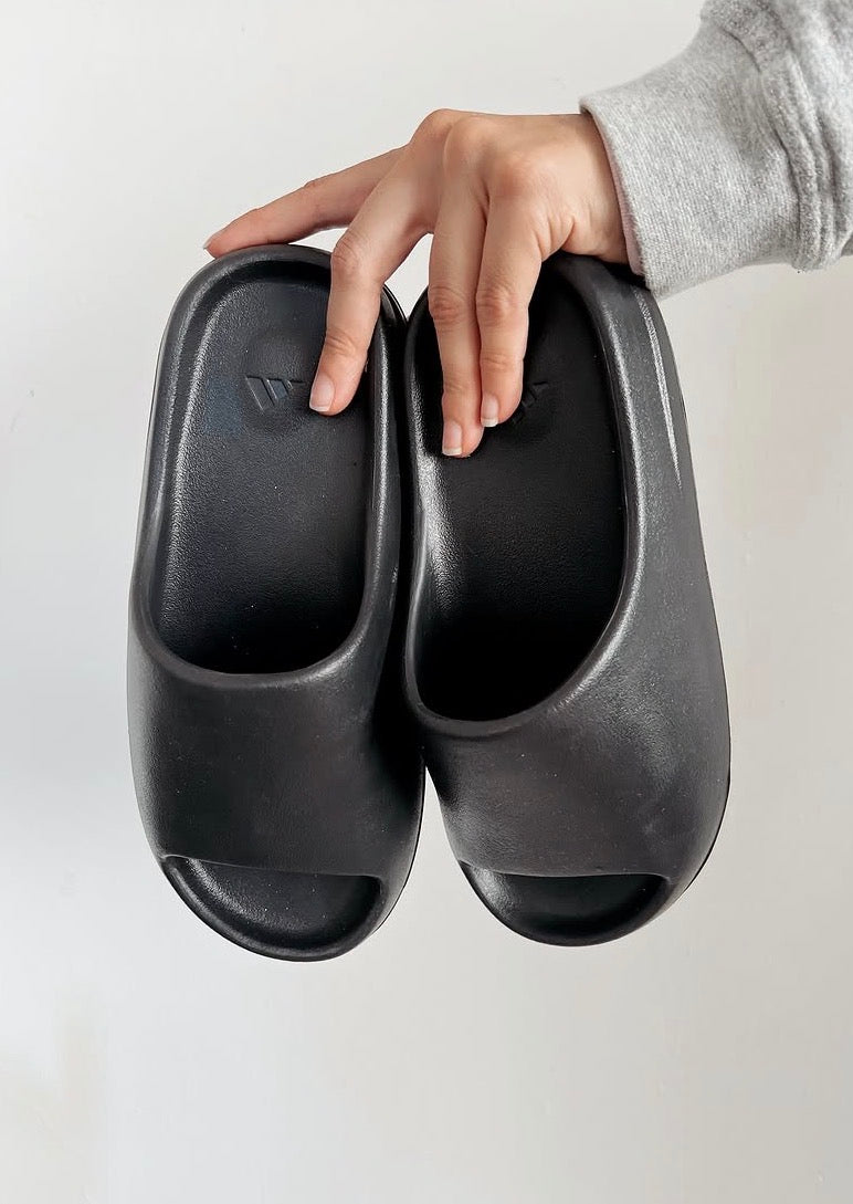 Black Yeezy slide