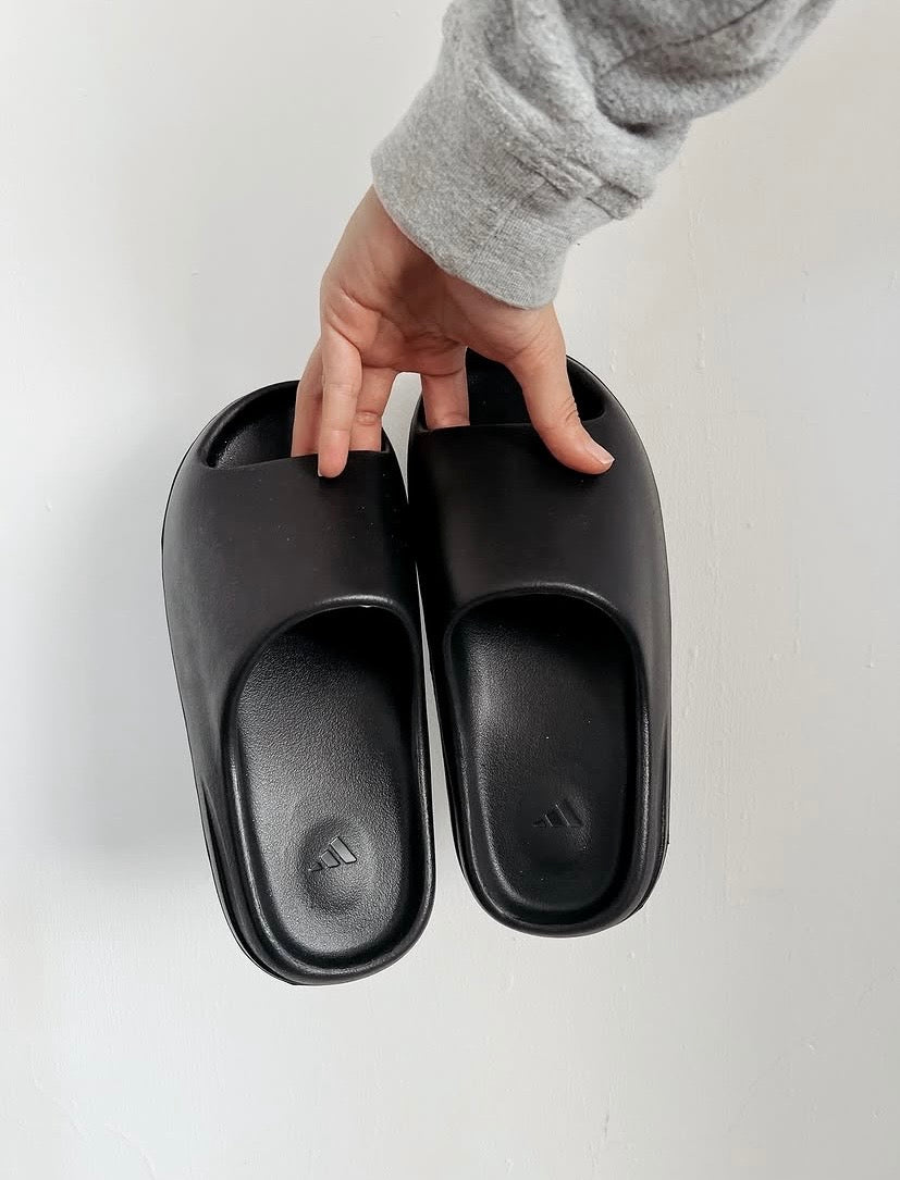 Black Yeezy slide